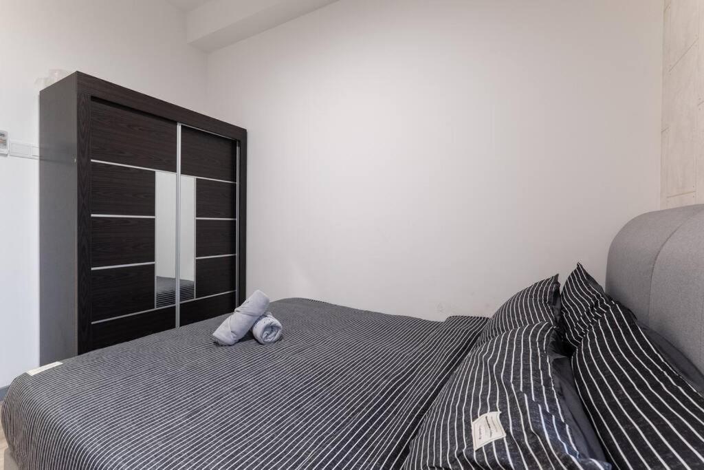 Apartment Family-friendly 3br Above Mall-poolgym Mitec Kuala Lumpur