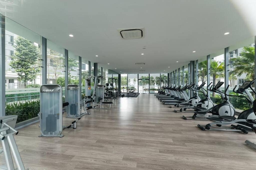 Family-friendly 3br Above Mall-poolgym Mitec