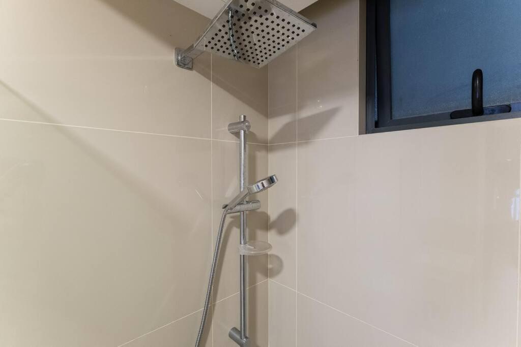 Family-friendly 3br Above Mall-poolgym Mitec Apartment Kuala Lumpur