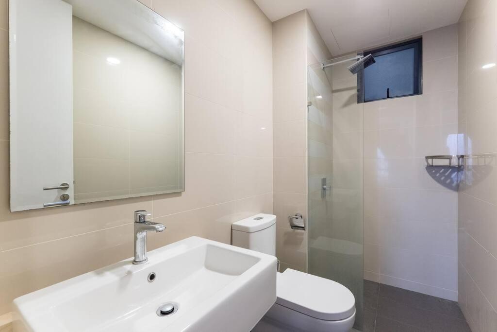 Family-friendly 3br Above Mall-poolgym Mitec Apartment Kuala Lumpur