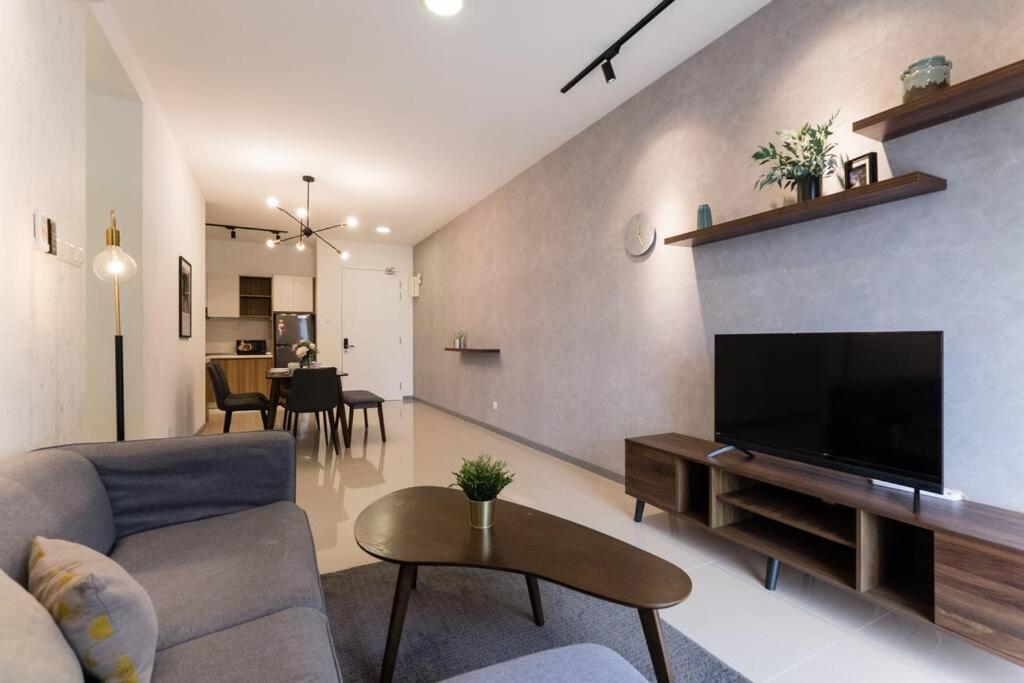 Family-friendly 3br Above Mall-poolgym Mitec