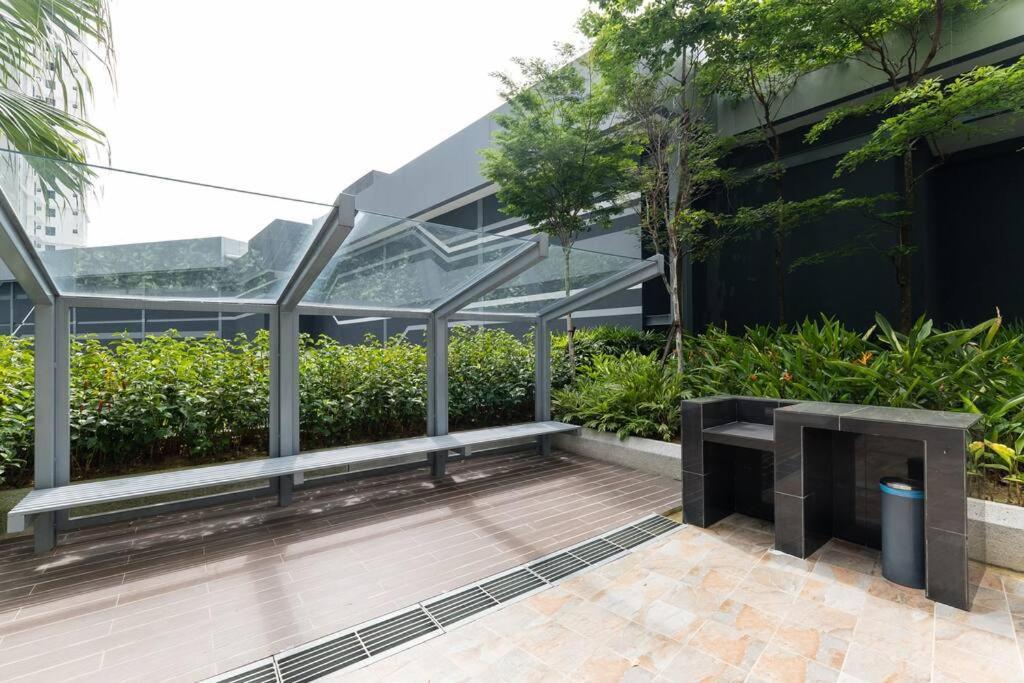 Family-friendly 3br Above Mall-poolgym Mitec * Kuala Lumpur